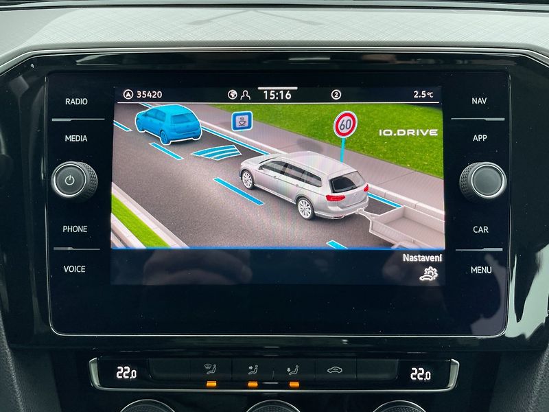Volkswagen Passat (2020) Com. 2.0TDi 110kW! DSG! Navi! - fotka 26 z 37
