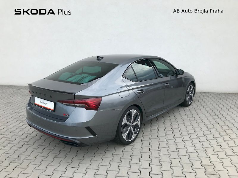 Škoda Octavia (2025) RS TS195/2.0A7F - fotka 2 z 25