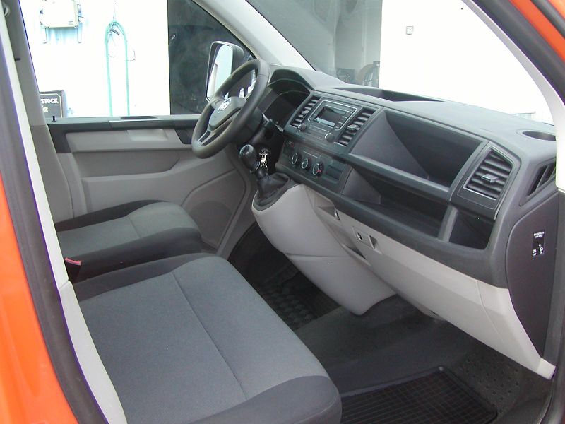 Volkswagen Transporter (2019) 2.0TDCi, TEMP,KLIMA,VÝB STAV - fotka 49 z 69