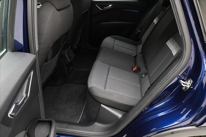 Audi Q4 40 e-tron 150kW 82kWh SOH 92% - fotka 14 z 30