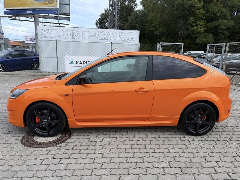 Ford Focus ST 2.5i 166 kW - fotka 3 z 24