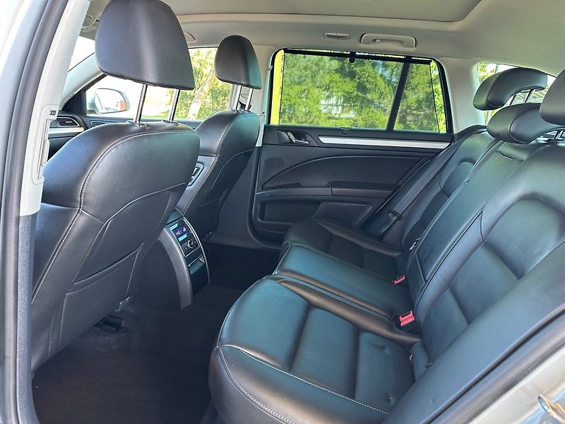 Škoda Superb (2015) 1.6TDi NAVI,PANOR.,GARANCE KM - fotka 16 z 19