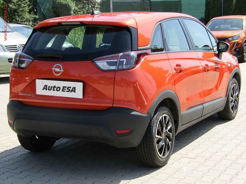 Opel Crossland X (2020) 1.2i, AC, výhřev sed - fotka 4 z 17