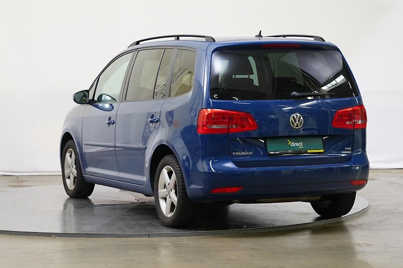 Volkswagen Touran - fotka 4 z 6