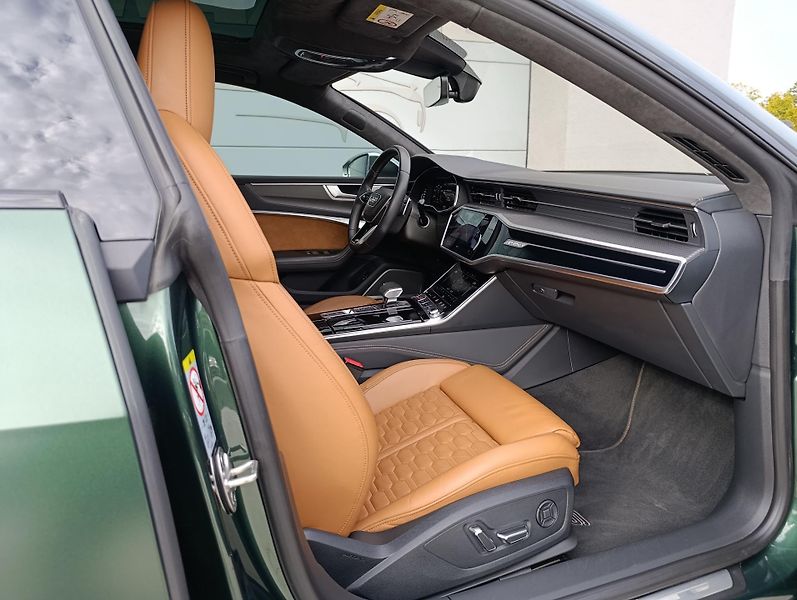 Audi RS 7 4.0TFSI AUDI EXCLUSIVE DPH - fotka 29 z 53