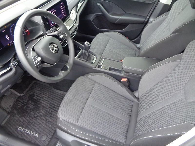 Škoda Octavia Combi 1.5 TSI STYLE   110 kW - fotka 10 z 30