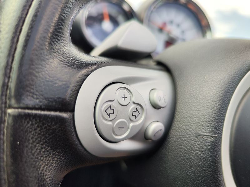 Mini Cooper S 1.6 Turbo/128kW - fotka 26 z 32