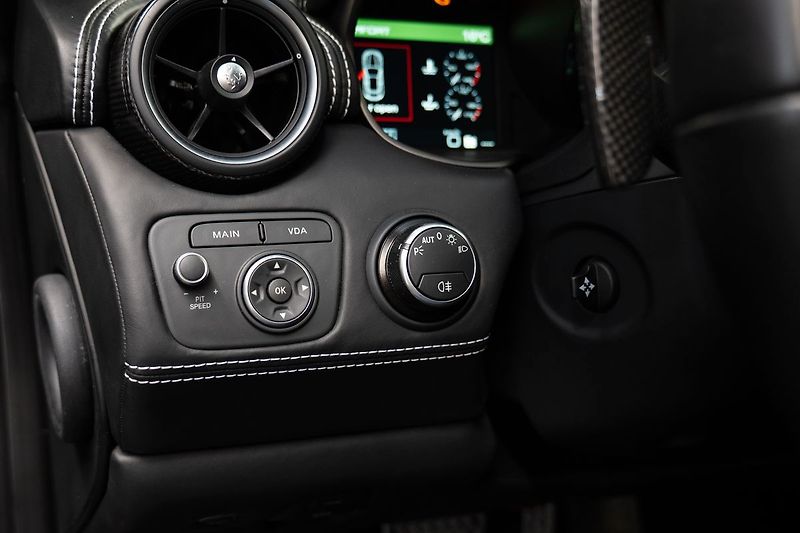 Ferrari FF V12 - fotka 14 z 20