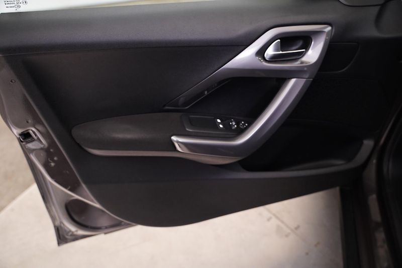 Peugeot 2008 - fotka 12 z 32