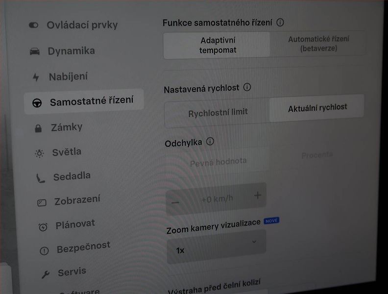 Tesla Model 3 (2024) Standard Range 60kWh - fotka 18 z 25