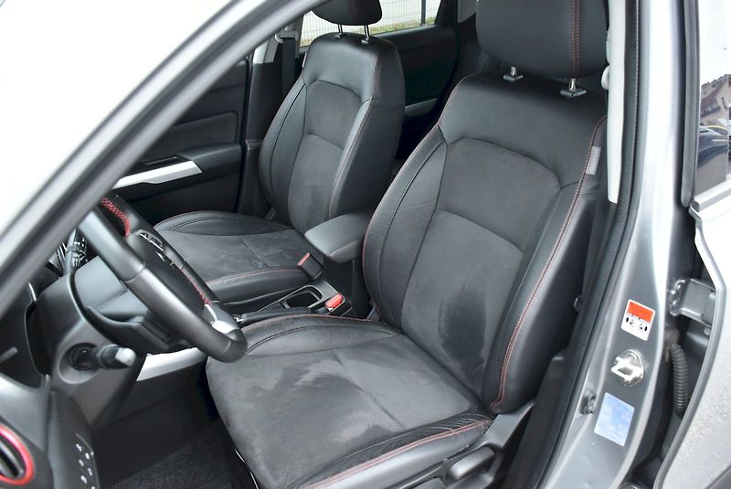 Suzuki Vitara (2017) 1.4 BoosterJet 4x4 automat - fotka 15 z 24