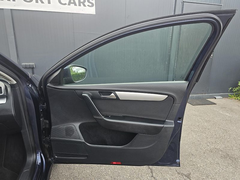 Volkswagen Passat 1.4 TSI 90kW,NAVI,VÝHŘEVY - fotka 29 z 50