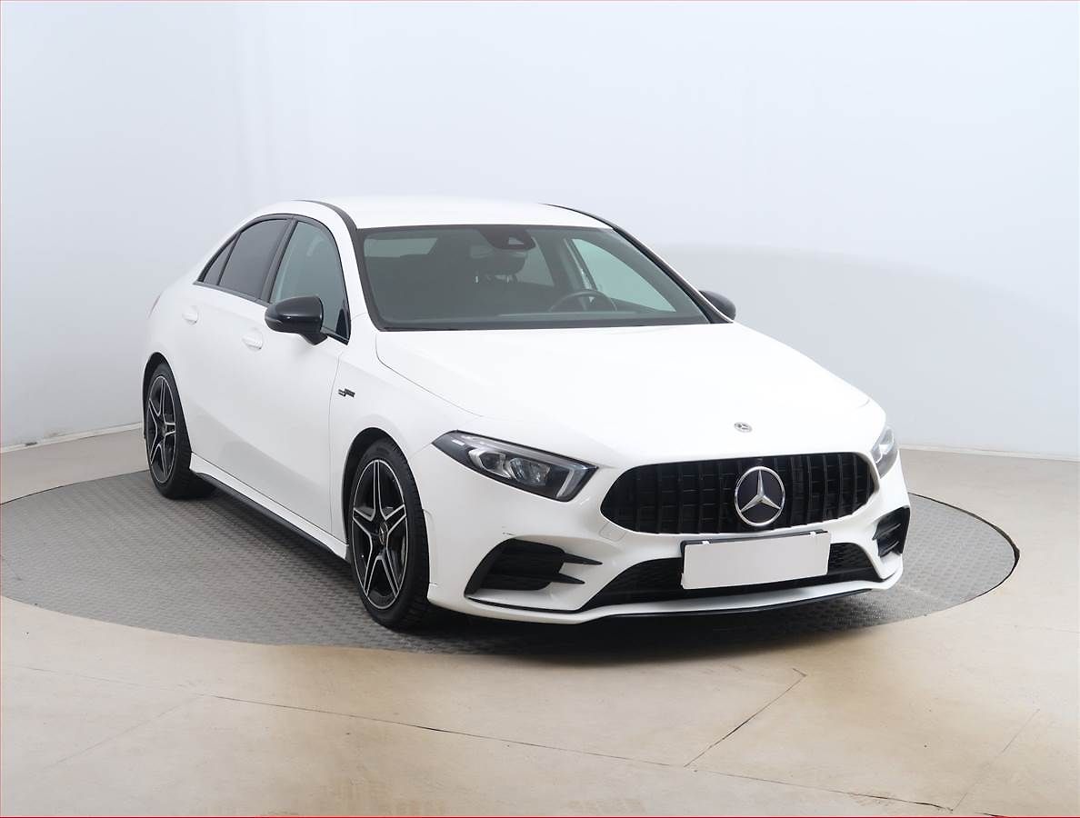 Mercedes-Benz Třídy A AMG line A 35 AMG 4MATIC