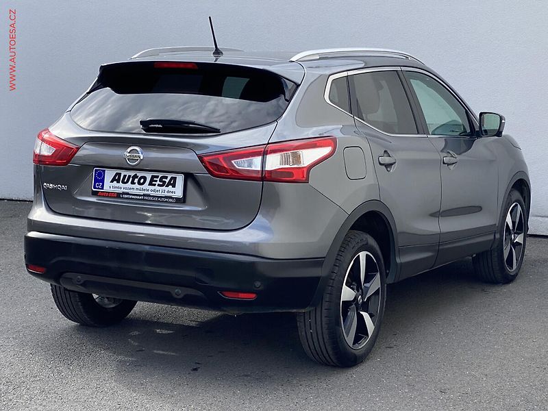 Nissan Qashqai (2017) 1.2DiG-T, Acenta, AT, navi - fotka 5 z 20