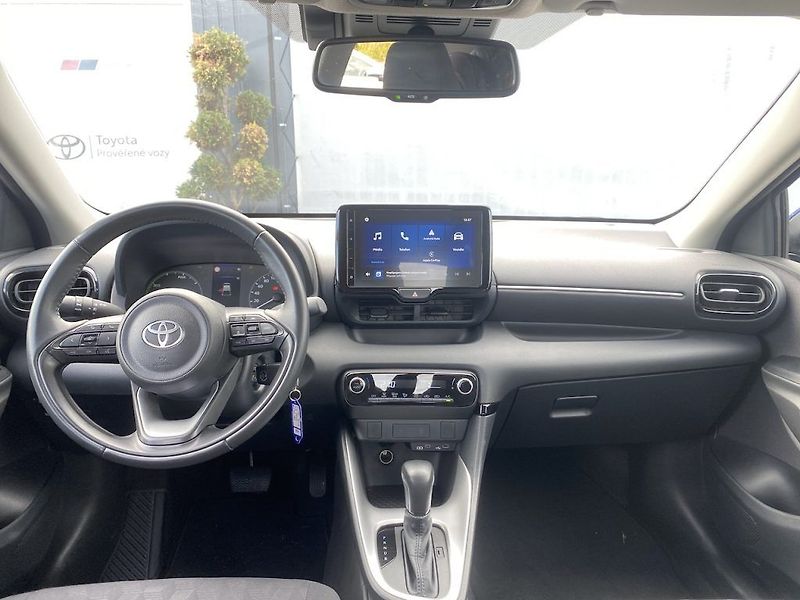 Toyota Yaris 1.5HEV, ČR, Comfort, DPH - fotka 10 z 16
