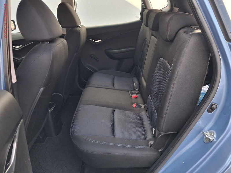 Hyundai ix20 (2012) 1.6i, 1.maj,ČR, AC. STK6/28 - fotka 10 z 17