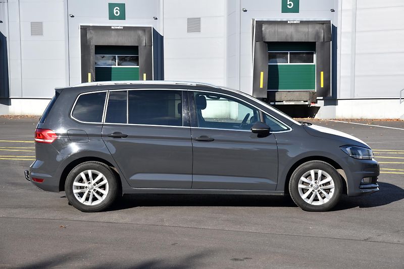 Volkswagen Touran 1.6 TDi 6st COMFORTLINE,7 MÍST - fotka 2 z 50