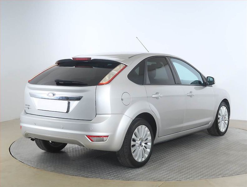 Ford Focus (2008) 2.0 16V, Automat, Serv.kniha - fotka 5 z 17