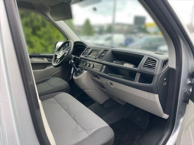 Volkswagen Transporter 2,0 TDI 75 KR - fotka 9 z 11