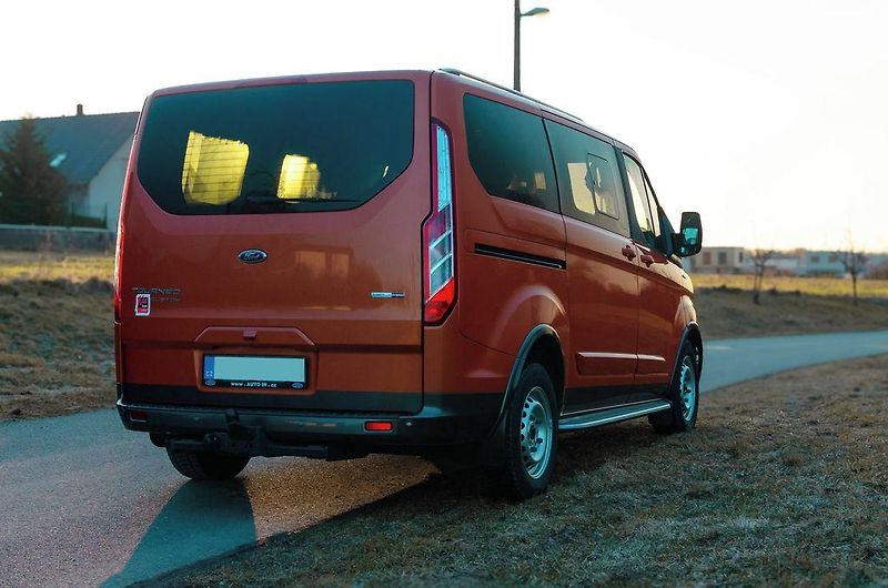 Ford Tourneo Custom (2022) - fotka 6 z 13