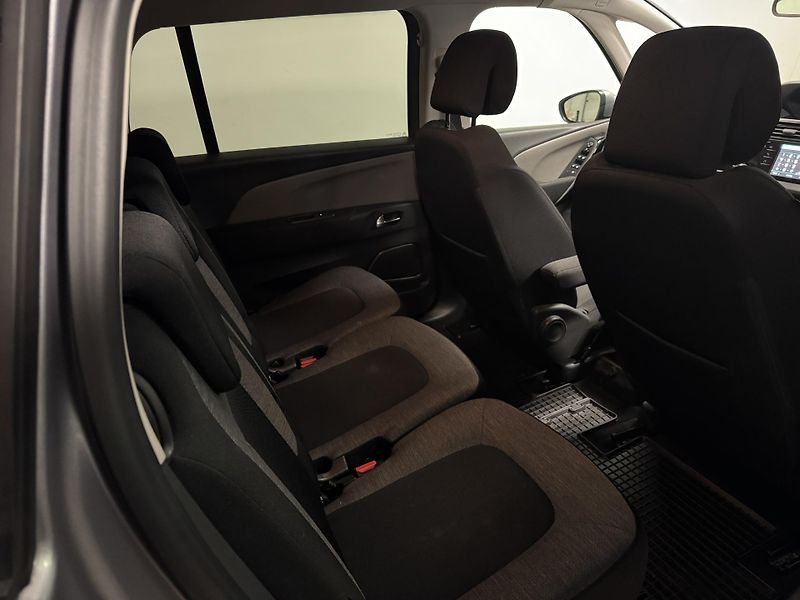 Citroën Grand C4 SpaceTourer (2019) Business Aut 1.MAJITEL - fotka 36 z 40