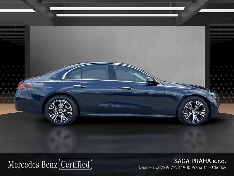 Mercedes-Benz Třídy E E-Třída 220d 4MATIC Avantgarde - fotka 3 z 21