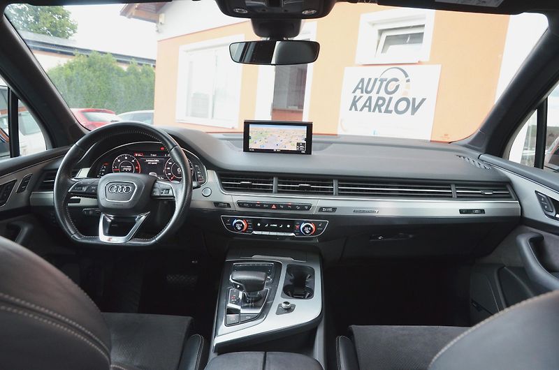 Audi Q7 (2015) 3.0 TDi Quattro S-LINE / ČR - fotka 23 z 47