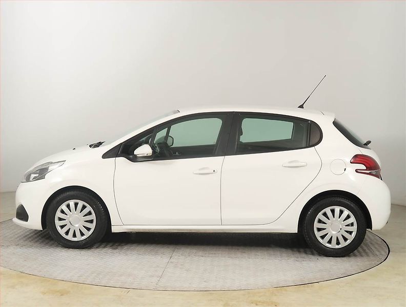 Peugeot 208 (2017) 1.6 BlueHDi, Serv.kniha - fotka 3 z 16