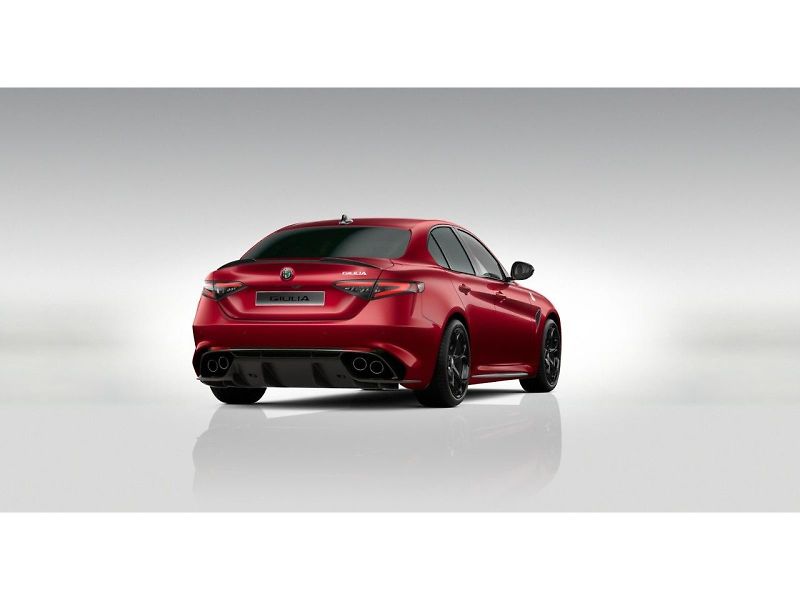Alfa Romeo Giulia (2026) 2.9 V6 BiTurbo 520k QV Carbon - fotka 4 z 6