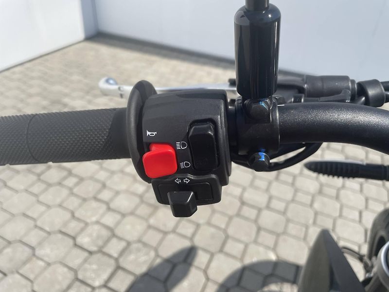 Aprilia (2026) SX 125 EU5+ - fotka 9 z 10
