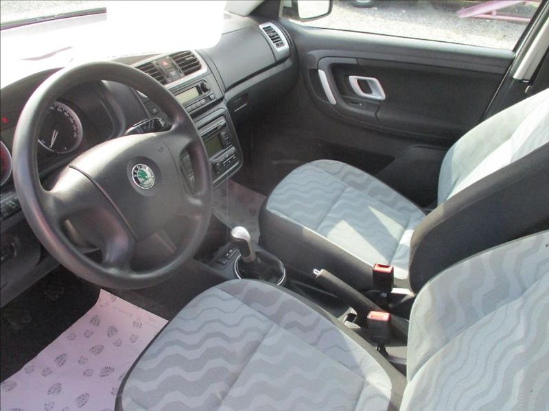 Škoda Fabia 1,4 i 16v, aut. klimatizace, - fotka 17 z 31
