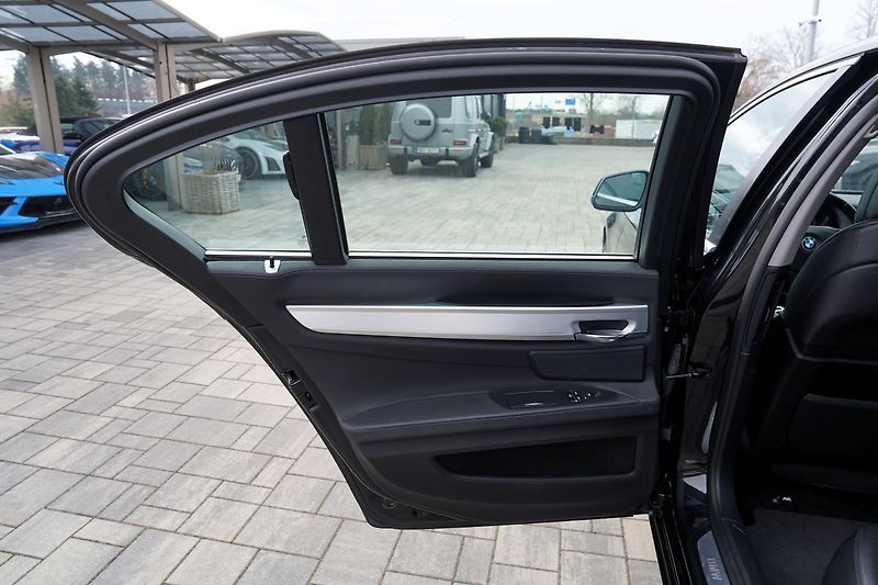 BMW Řada 7 730d  NEPOJÍZDNÉ, - fotka 18 z 45