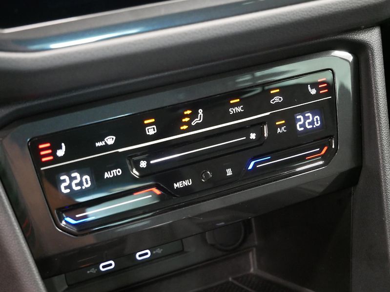 Volkswagen Tiguan - fotka 23 z 28