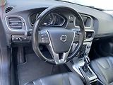 Volvo V40 (2019) 2.0 D2, AT, LED, kůže, panor - náhled 12