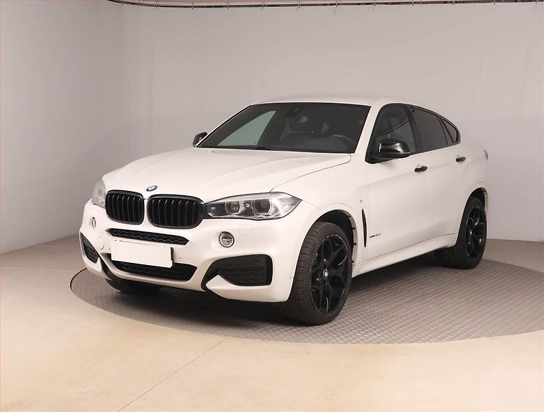 BMW X6 (2017) M Paket xDrive30d - fotka 2 z 17