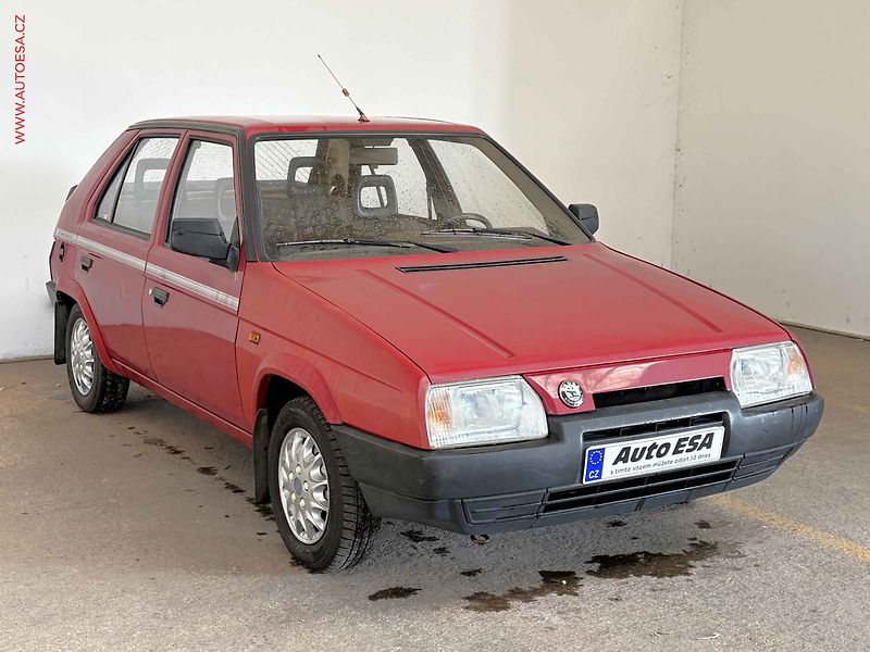 Škoda Favorit (1990) 1.3i, ČR, STK4/28 - fotografie inzerátu