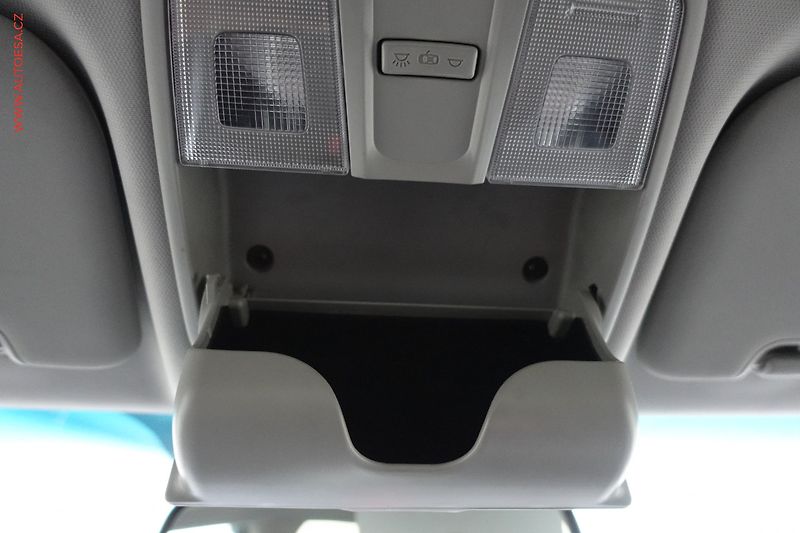 Kia Ceed (2016) 1.6CRDi, Navi, AC - fotka 23 z 23