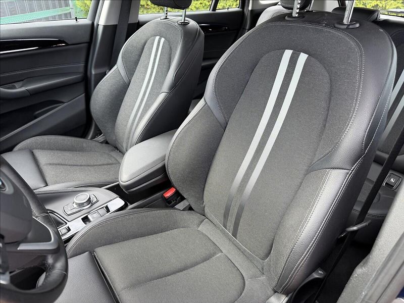 BMW X1 18d xDrive SportLine Head-up - fotka 17 z 23