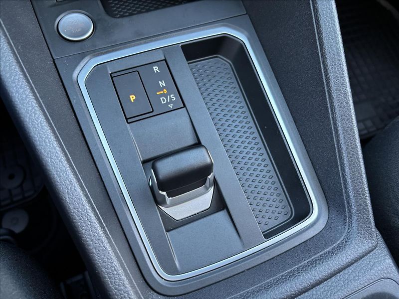 Ford Tourneo Connect 2,0 EcoBlue 90kW Titanium L2 - fotka 43 z 50