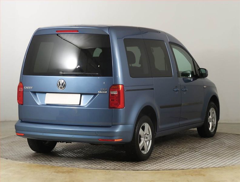 Volkswagen Caddy (2016) 2.0 TDI, 5Míst - fotka 5 z 24