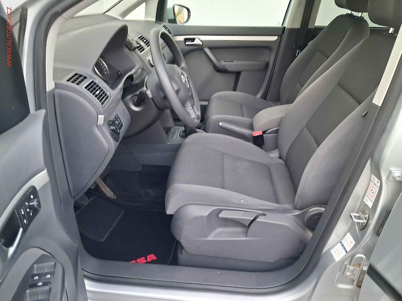 Volkswagen Touran (2013) 1.6TDi, Trendline - fotka 9 z 15