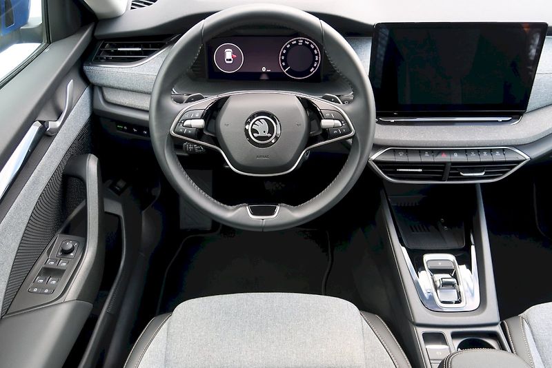 Škoda Octavia (2024) Combi Top Selection 2.0 TDI 11 - fotka 22 z 28