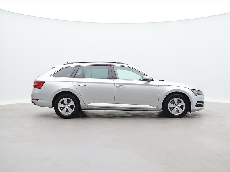 Škoda Superb 2.0 TDI 110kW DSG LED 1Maj DPH - fotka 8 z 26