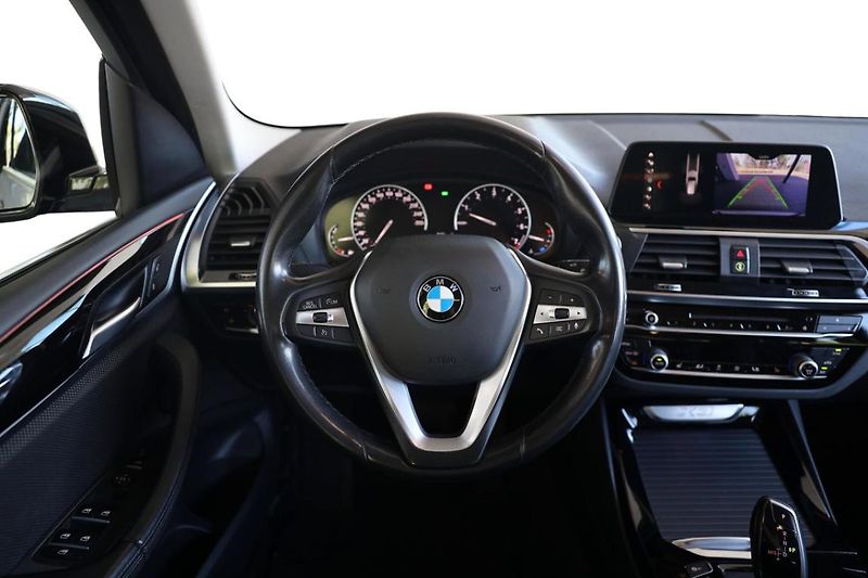 BMW X3 xDrive30i - fotka 19 z 21