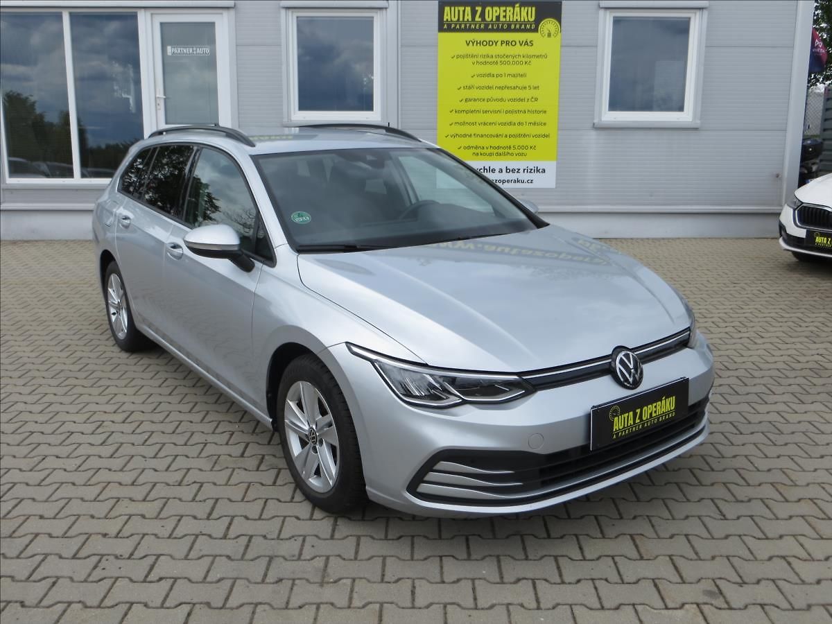 Volkswagen Golf 1,5 TSI 110kW Life DSG7 ČR