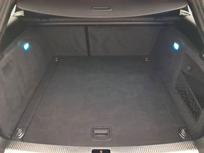 Audi A4 (2011) S-Line 2.0 TDI, Xenony - fotka 14 z 17