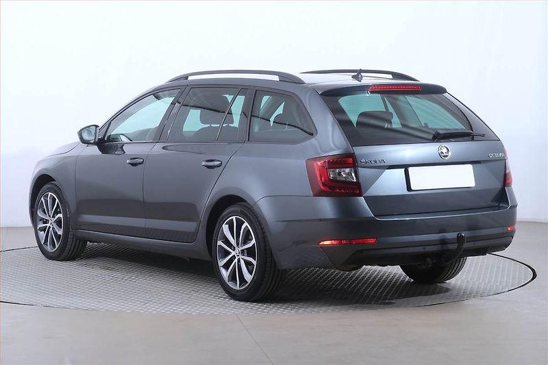 Škoda Octavia (2020) 2.0 TDI, Automat, Serv.kniha - fotka 4 z 23