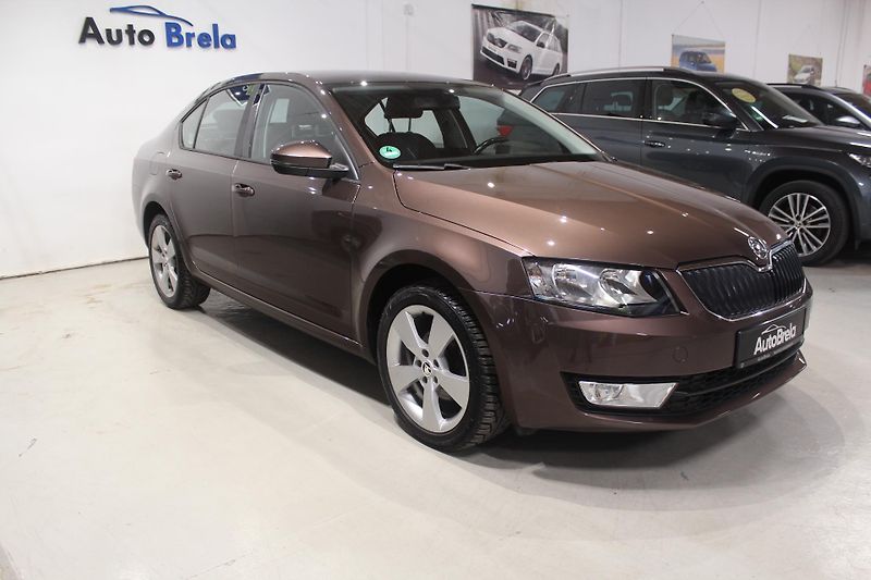 Škoda Octavia (2014) 1.2TSI DSG Elegance  - fotka 3 z 29