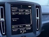 Volvo XC40 T2 Momentum Core LED Kam Asist - náhled 21