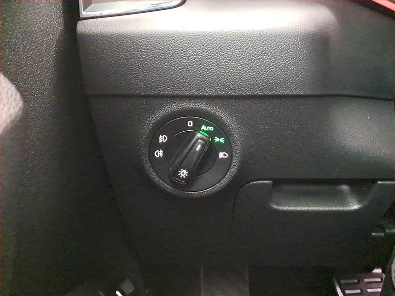 Škoda Karoq (2019) Sportline 2.0 TSI - fotka 25 z 29